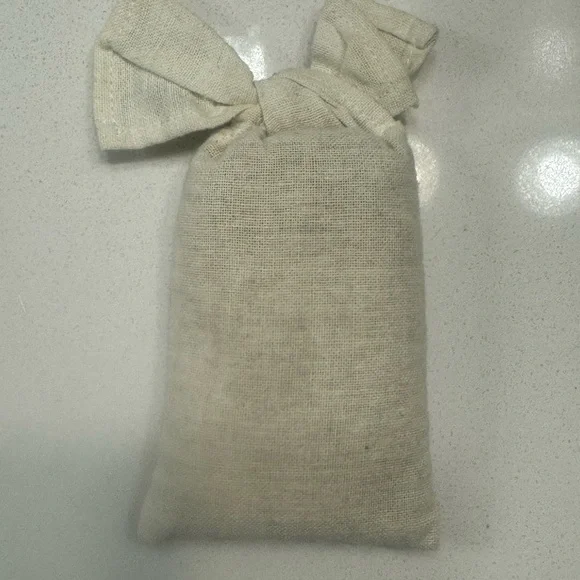 L’Occitane - perfumed sachet - Picture 2 of 2